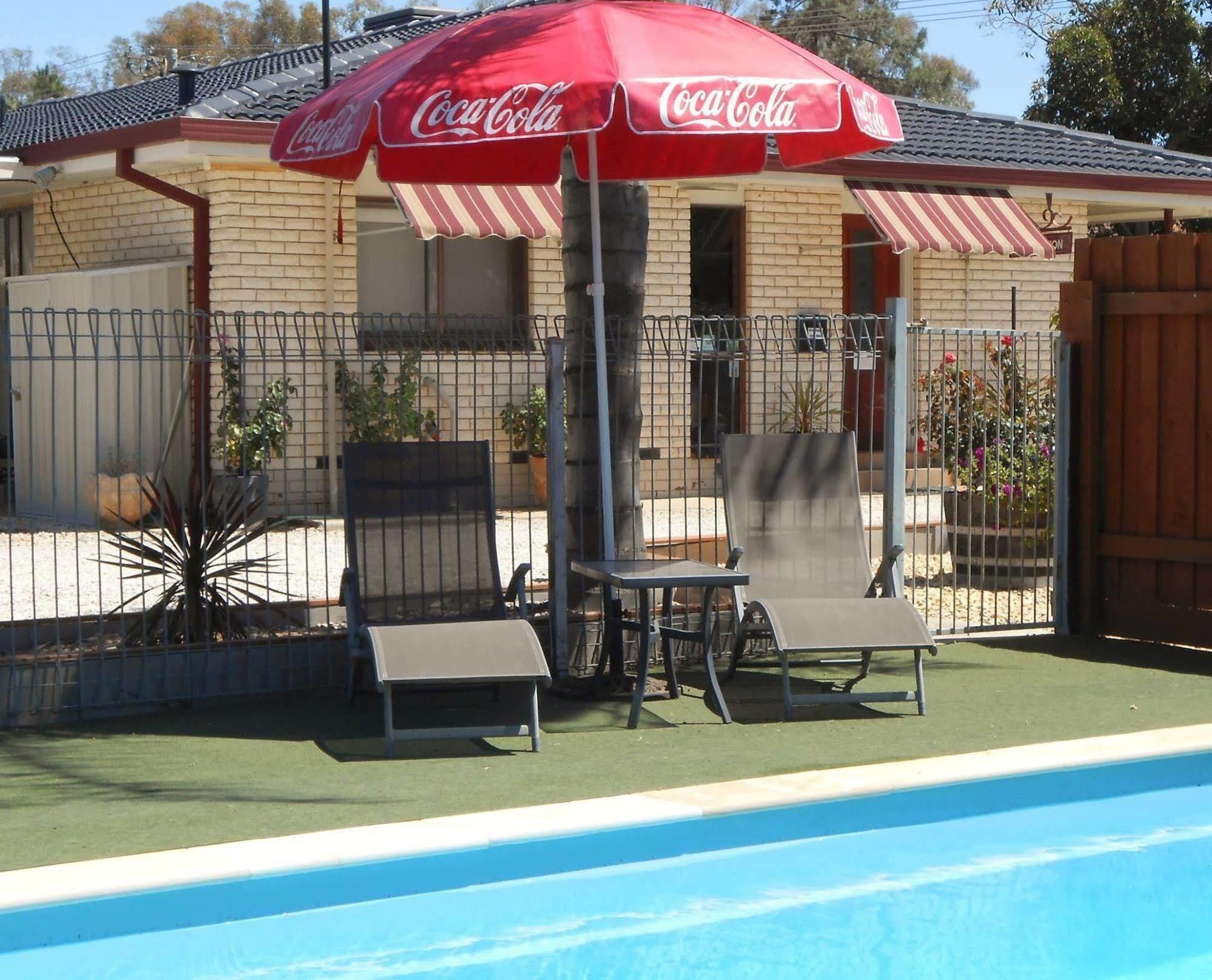 Motel Woongarra Rutherglen Exteriör bild
